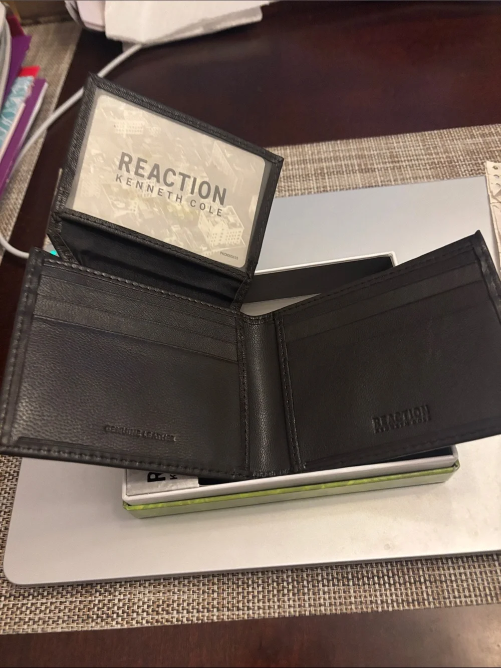 Kenneth Cole Reaction Brown Leather Bi-Fold Card Wallet